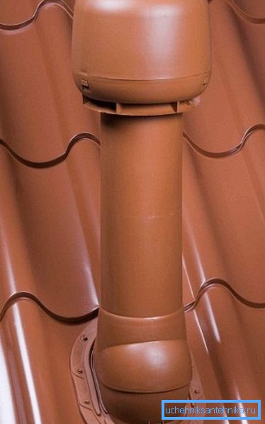 Prevzdušňovač môže byť tiež vybraný v farbe strechy, čo výrazne zvyšuje estetickú príťažlivosť konštrukcie. Prevzdušňovač môže byť tiež vybraný v farbe strechy, čo výrazne zvyšuje estetickú príťažlivosť konštrukcie.