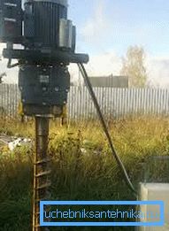 Zariadenie na vŕtanie malých vrtov, ktoré je možné použiť na dacha Zariadenie na vŕtanie malých vrtov, ktoré je možné použiť na dacha