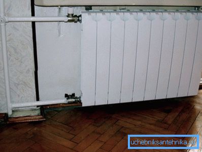 Bimetalová batéria vo vnútri štandardného apartmánu Bimetalová batéria vo vnútri štandardného apartmánu