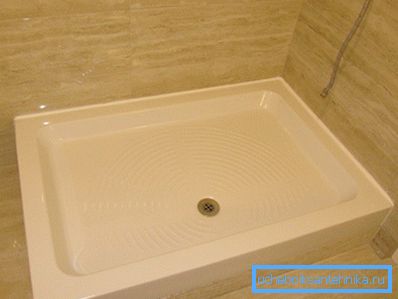 Miska 120x90, inštalovaná na pódiu. Miska 120x90, inštalovaná na pódiu.
