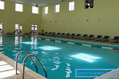Čím väčšia je plocha bazénu, tým vyššia je intenzita tvorby pary. Čím väčšia je plocha bazénu, tým vyššia je intenzita tvorby pary.