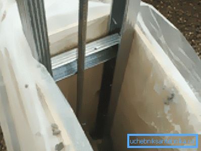 Aby sme zabránili absorpcii vody z roztoku do debnenia a do zeme, používame polyetylén. Aby sme zabránili absorpcii vody z roztoku do debnenia a do zeme, používame polyetylén.