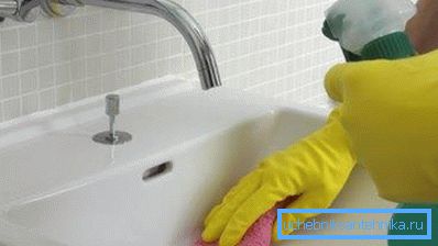 Ak chcete použiť riešenie, môžete použiť bežný sprej. Ak chcete použiť riešenie, môžete použiť bežný sprej.