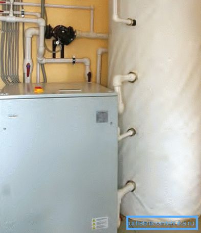 Tepelný akumulátor sa môže použiť na stabilizáciu teploty tečúcej vody. Tepelný akumulátor sa môže použiť na stabilizáciu teploty tečúcej vody.