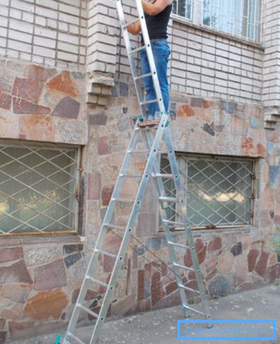 Často sa tieto materiály používajú na výrobu nástrojov alebo iných zariadení. Často sa tieto materiály používajú na výrobu nástrojov alebo iných zariadení.