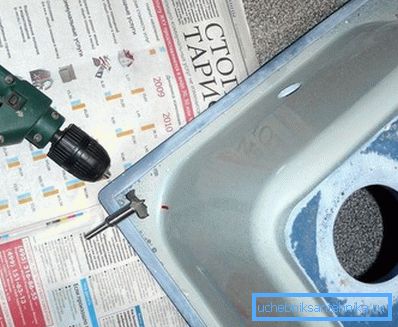 Vŕtačka a rezačka - odpoveď na otázku, ako vyvŕtať umývadlo z umelého kameňa Vŕtačka a rezačka - odpoveď na otázku, ako vyvŕtať umývadlo z umelého kameňa