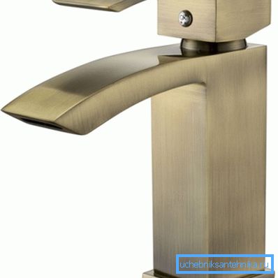 Joystick žeriav v bronze. Joystick žeriav v bronze.