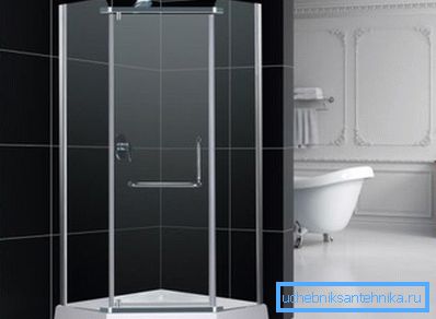 Elegantná sprchová skrinka s 5 uhlami Elegantná sprchová skrinka s 5 uhlami