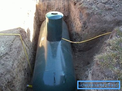 Ak nie je splatenie zaniknutá, veľká plastová nádoba sa môže použiť ako osobný plynový sklad. Ak nie je splatenie zaniknutá, veľká plastová nádoba sa môže použiť ako osobný plynový sklad.