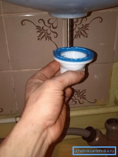 Upevnenie odtokovej mriežky Upevnenie odtokovej mriežky