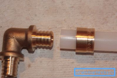 Pripojenie zlúčeniny na zosieťovaný polyetylén. Pripojenie zlúčeniny na zosieťovaný polyetylén.