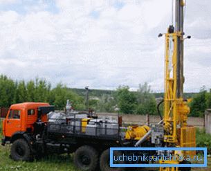 Fotografie vŕtačky na základe automobilu KAMAZ Fotografie vŕtačky na základe automobilu KAMAZ