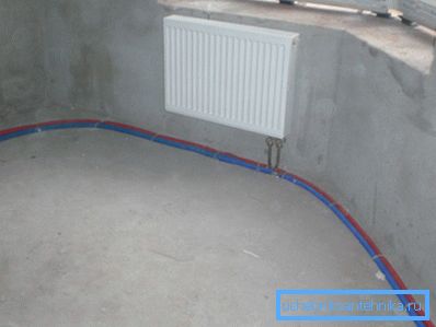 Fotovoltaické horizontálne rozvody potrubia vykurovacieho systému Fotovoltaické horizontálne rozvody potrubia vykurovacieho systému