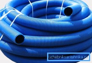 Vlnitá flexibilná drenážna trubica 160 v šachte Vlnitá flexibilná drenážna trubica 160 v šachte
