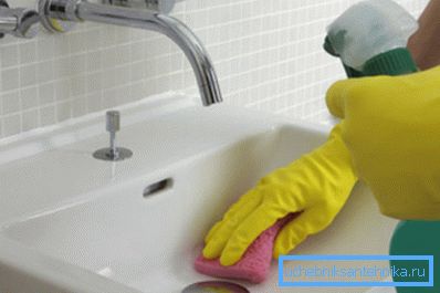 Chemická odolnosť materiálu vychádza na vrchu