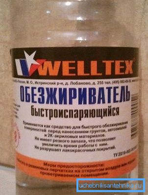 Existujú špeciálne formulácie pre akrylátové povrchy. Existujú špeciálne formulácie pre akrylátové povrchy.