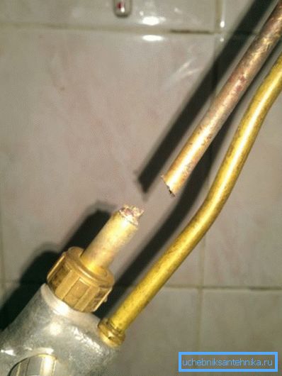 Niekedy sa miesto výbuchu stáva samotným horákom. Niekedy sa miesto výbuchu stáva samotným horákom.
