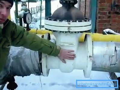 Použitie takého materiálu umožňuje pokryť výrobky so zložitým tvarom. Použitie takého materiálu umožňuje pokryť výrobky so zložitým tvarom.