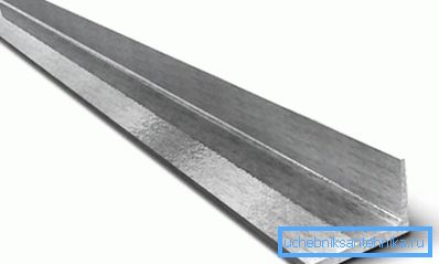 Pomocou rohu pre nohy zabráňte vniknutiu zeminy do profilového potrubia Pomocou rohu pre nohy zabráňte vniknutiu zeminy do profilového potrubia