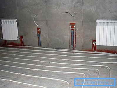 Výrobky z plastov je možné betónovať pomocou vykurovanej podlahy. Výrobky z plastov je možné betónovať pomocou vykurovanej podlahy.