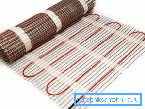 Ako vykurovať dom s elektrickou energiou pomocou vykurovacích rohoží Ako vykurovať dom s elektrickou energiou pomocou vykurovacích rohoží