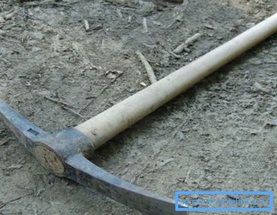 Vybrať alebo vybrať je vhodné zlomiť kamene, tehly alebo betón. Vybrať alebo vybrať je vhodné zlomiť kamene, tehly alebo betón.
