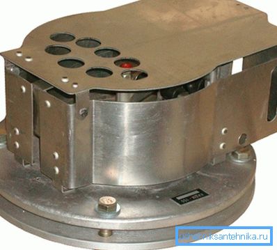 Prevzdušňovací ventil pre ventiláciu reguluje tlak v miestnosti Prevzdušňovací ventil pre ventiláciu reguluje tlak v miestnosti