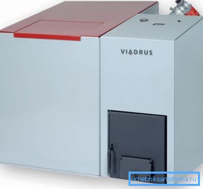 Kotol s automatickým podávaním dreva do pece Kotol s automatickým podávaním dreva do pece