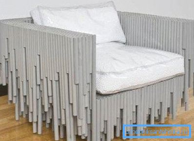 Kreslo vyrobené z polypropylénových materiálov má originálny vzhľad, ale zároveň má vysoké náklady, pretože výroba vyžaduje veľké množstvo rúr a špeciálne lepidlo Kreslo vyrobené z polypropylénových materiálov má originálny vzhľad, ale zároveň má vysoké náklady, pretože výroba vyžaduje veľké množstvo rúr a špeciálne lepidlo