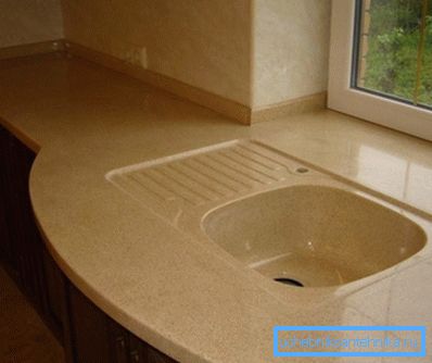 Pracovná doska s umývadlom z umelého kameňa pre kuchyňu Pracovná doska s umývadlom z umelého kameňa pre kuchyňu