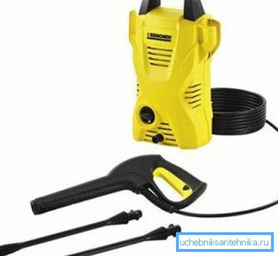 Mini drez, ktorý možno použiť ako zdroj tlaku na hydrodynamické čistenie