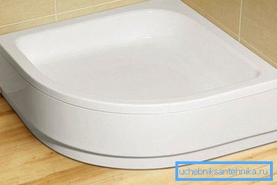 Na tejto fotografii je križovatka perfektná - má uhol presne 90? Na tejto fotografii je križovatka perfektná - má uhol presne 90?