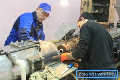 Vo fotografickej linke na výrobu polymérových rúr Vo fotografickej linke na výrobu polymérových rúr