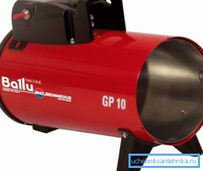 Na fotografii - mobilný generátor tepla Na fotografii - mobilný generátor tepla