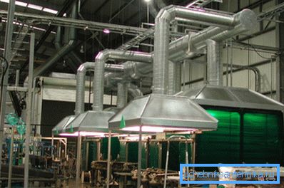 Na fotografiách vybavených individuálnymi ventilačnými systémami. Na fotografiách vybavených individuálnymi ventilačnými systémami.