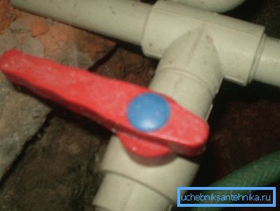 Spoľahlivo utesnené spoje plastového kohútika Spoľahlivo utesnené spoje plastového kohútika