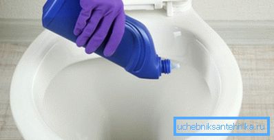 Aplikujte kompozíciu na vnútorný povrch Aplikujte kompozíciu na vnútorný povrch