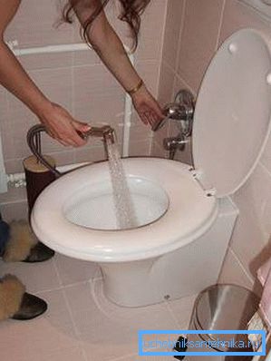 Trysku je možné použiť pri čistení Trysku je možné použiť pri čistení