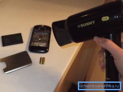 Nie je to najlepší spôsob, ako priniesť mobilný telefón späť do života Nie je to najlepší spôsob, ako priniesť mobilný telefón späť do života