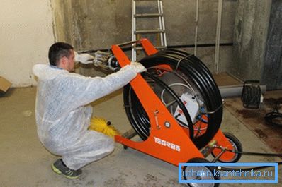 Zariadenia na čistenie ventilačného potrubia Zariadenia na čistenie ventilačného potrubia