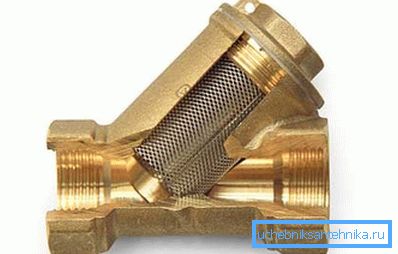 Normálny šikmý filter na ochranu ventilu odtokovej nádrže pred zanesením Normálny šikmý filter na ochranu ventilu odtokovej nádrže pred zanesením