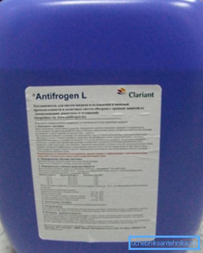 Jedna z najkvalitnejších nemrznúcich zmesí od firmy Clariant. Jedna z najkvalitnejších nemrznúcich zmesí od firmy Clariant.