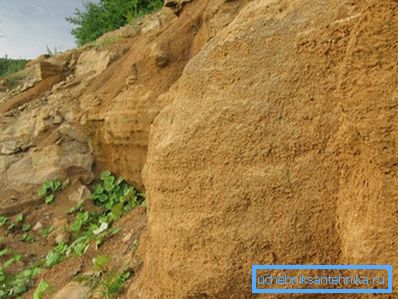 Sedimentárne horniny sa ľahko eróbia podzemnými vodami. Premnoženie sedimentu je nevyhnutné sedimentárne horniny sa ľahko erodujú podzemnými vodami. Premnoženie sedimentu je nevyhnutné