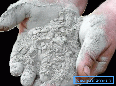 Zostávajúci cement nie je potrebné spláchnuť na toalete. Zostávajúci cement nie je potrebné spláchnuť na toalete.
