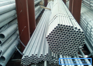 Galvanizované vodovodné potrubia. Galvanizované vodovodné potrubia.