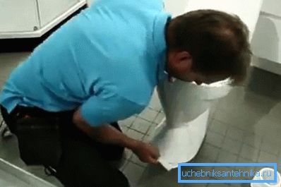 Pred prácou musí byť povrch odmastený. Pred prácou musí byť povrch odmastený.