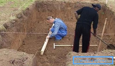 Pred inštaláciou jednotky vykopajte vhodnú jamku. Pred inštaláciou jednotky vykopajte vhodnú jamku.