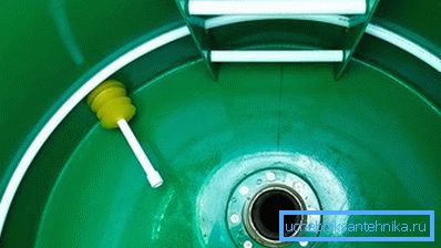 Inštalácia plastovej hermetickej septikovej nádrže Inštalácia plastovej hermetickej septikovej nádrže