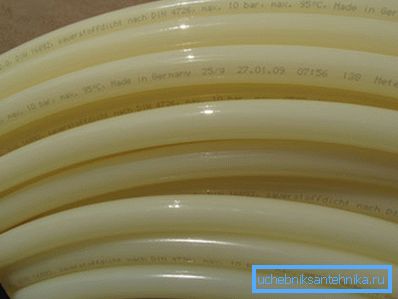 Polyetylénové rúry sú vhodnejšie na inštaláciu podlahového vykurovania a stien. Polyetylénové rúry sú vhodnejšie na inštaláciu podlahového vykurovania a stien.