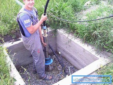 Po vyčistení studne sa čerpadlo vráti na miesto. Po vyčistení studne sa čerpadlo vráti na miesto.